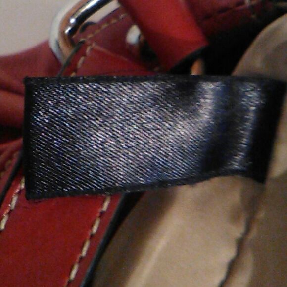 Giani Bernini Red Crossbody Bag - Picture 7 of 12